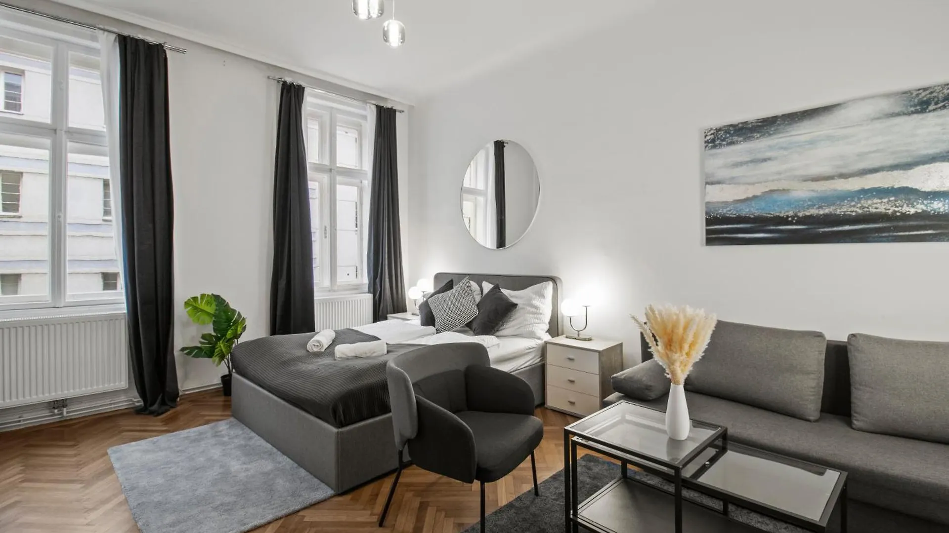 Apartment Next To Shopping Street, Few Stops Stephansplatz, Monthly Reservations Vienna Austria